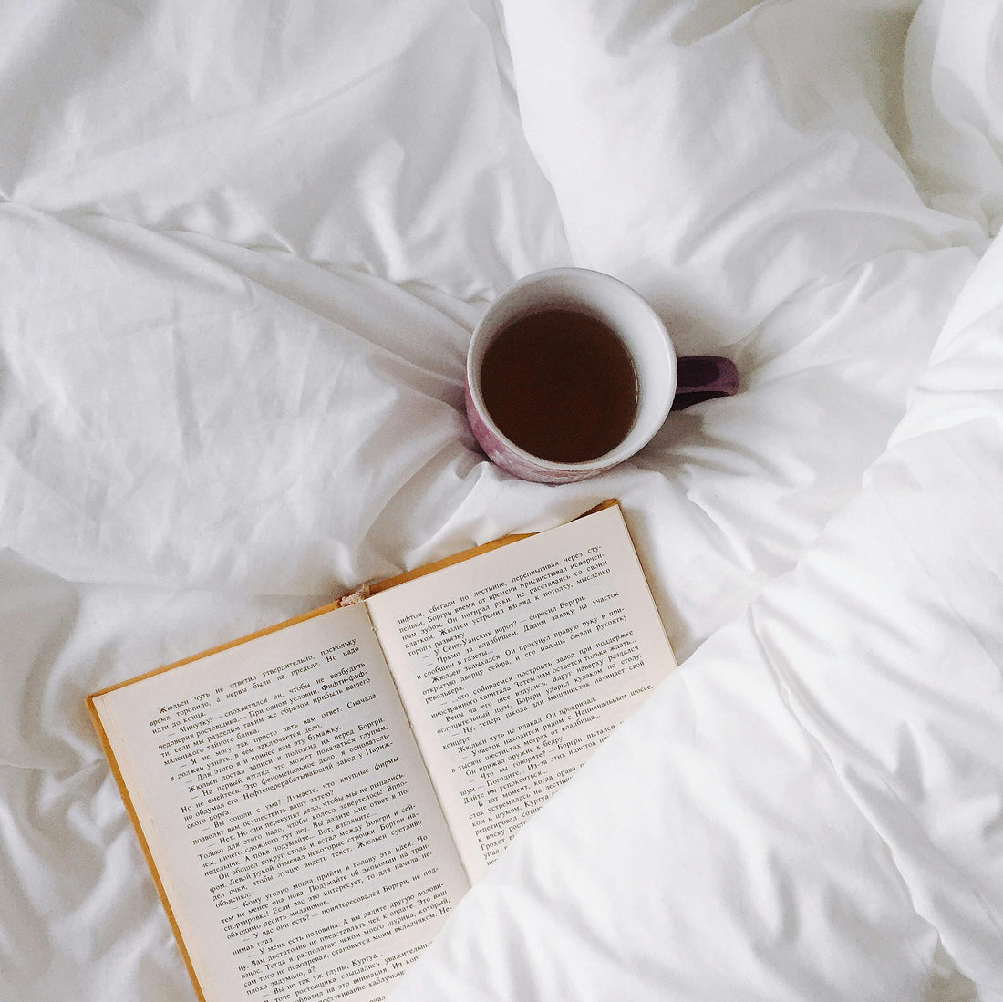 Améliorez votre qualité de sommeil avec OMYZ : le choix de matelas et d’oreillers de qualité